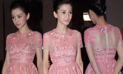 Angela Baby xinh như công chúa sau màn kịch tặng xe