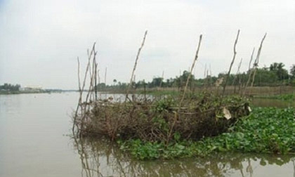 Uẩn khúc vụ mẹ ném con 3 tháng tuổi xuống sông