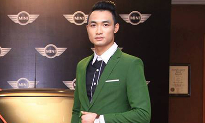 Lộ diện hot boy đẹp trai "độc quyền" của ông bầu Tommy Văn
