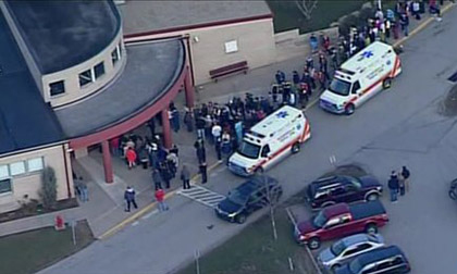 Mỹ: 20 học sinh bị bạn đâm dã man