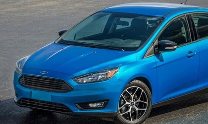 Ford Focus 2015 phiên bản sedan lộ diện