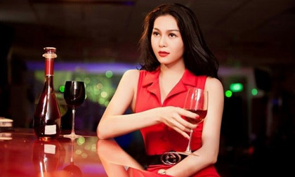 Người mẫu Dương Thủy 9x - Tài năng mới của làng showbiz Việt