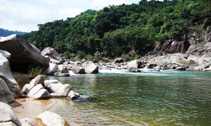 Thiên nhiên kì ảo trên dòng sông Hầm Hô, Bình Định