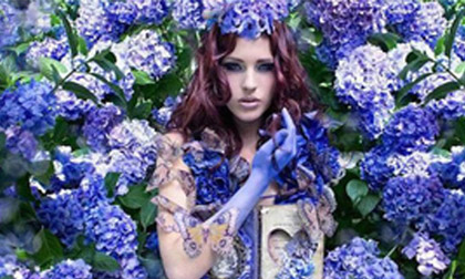 Bộ ảnh siêu thực huyền bí của cô gái người Anh