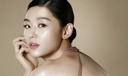 "Minh tinh trái đất" Jeon Ji Hyun khoe vẻ đẹp nuột nà
