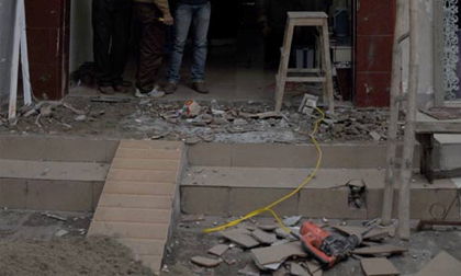 Nổ mìn tự sát, 5 người trong gia đình thương vong