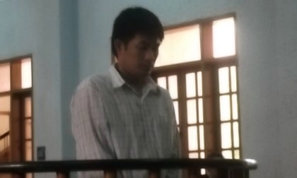 Sang nhà bạn chơi, hiếp dâm luôn con gái của bạn