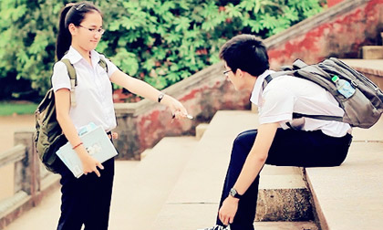 Những điều cha mẹ cần biết khi con tuổi teen yêu