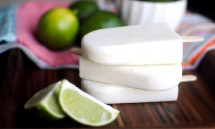 Thử tài làm kem sữa chua chanh dừa mát lịm