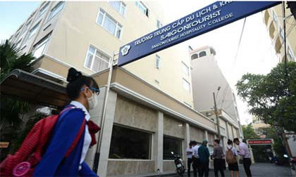 Thừa lao động đại học