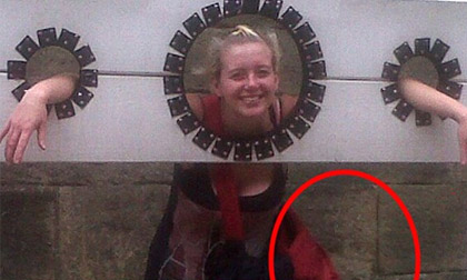 Rụng rời chân tay trước hồn ma bé gái bám theo một gia đình trẻ