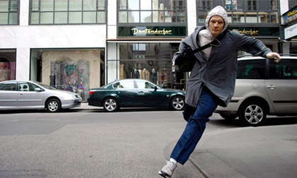 Cướp điện thoại nhái, đánh rơi Iphone chính hãng