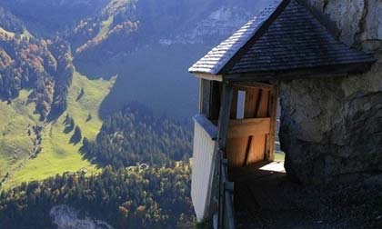 Vị trí tọa lạc kỳ lạ của các nhà hàng nổi tiếng thế giới 