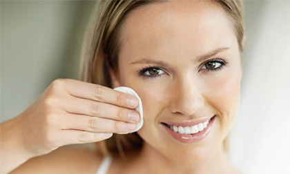 Thói quen rửa mặt khiến da bạn "xuống cấp"