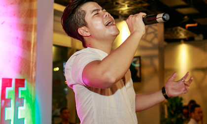 Đinh Mạnh Ninh cháy hết mình trong đêm nhạc riêng