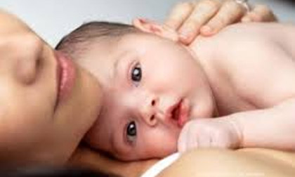 Cách xử lý khi con yêu bị đau bụng