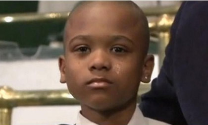 Thoát khỏi kẻ bắt cóc vì... không ngừng hát