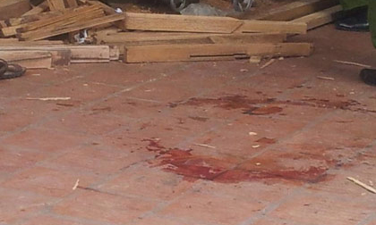 Hà Nội: Mâu thuẫn nhỏ, con trai đánh bố đẻ nguy kịch