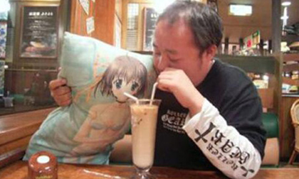 Cười té ghế với 'nỗi buồn của dân F.A'