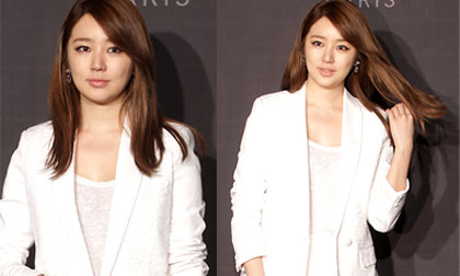 Yoon Eun Hye phá cách với quần ren trắng tại sự kiện