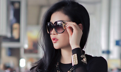 Julia Hồ muốn xóa danh “hoa hậu ăn chơi”