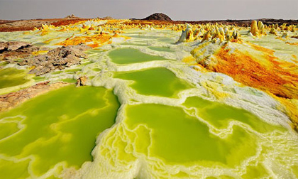 Thế giới đa sắc màu của núi lửa ở Ethiopia