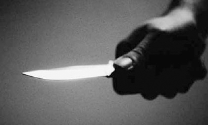 Va chạm giao thông, thiếu nữ vung dao giết người