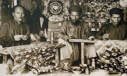 Khám phá thú vị về nghề nghiệp xưa ở Việt Nam qua ảnh