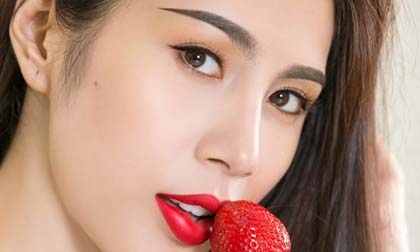 Thủy Tiên tiết lộ dẫn đầu xu hướng làm đẹp chân mày 