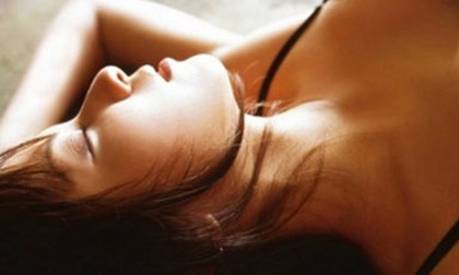 Gã Sở Khanh gọi bạn đến "làm nhục" tập thể người tình