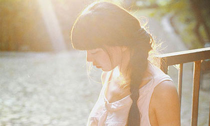 Bố dẫn gái về nhà-Mẹ cặp bồ với lão già,tôi phải sống sao?