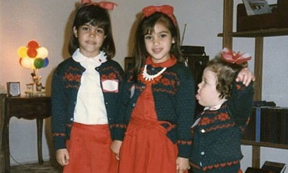 Ảnh thơ ấu đáng yêu của 3 chị em nhà 'siêu vòng 3' Kim