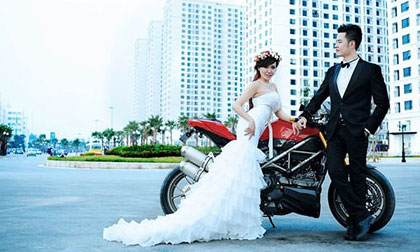 Ảnh cưới của hot girl Mai Thỏ và chú rể mê tốc độ