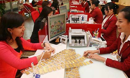 Giá lên cao, nên bán vàng thu tiền