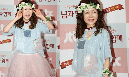 Sao "Những người thừa kế" ăn mặc như "diễn tuồng", lộ mặt cứng đơ tại sự kiện