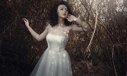 Từ Hạnh Vân ma mị giữa cánh đồng hoang