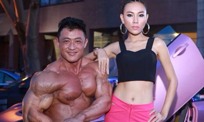 Diệu Huyền khoe "eo con kiến" bên cạnh lực sỹ đầy cơ bắp