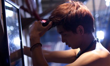 Tim tự tay cạo đầu vì 'bị người yêu bỏ'