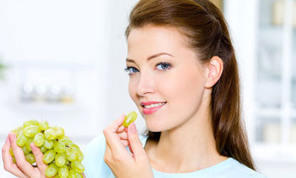 Tuyệt đối không ăn trái cây, uống trà ngay sau bữa ăn!