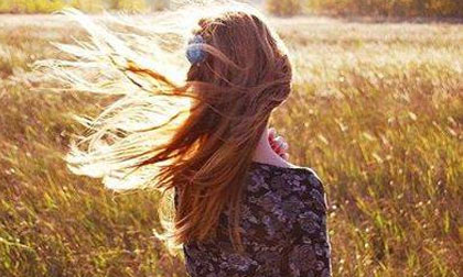 Em buông tay nỗi buồn đi nhé!