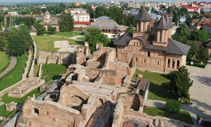 Hương mùa hè trên những con phố Rumani