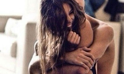 Từ lên giường tới khi chân chạm đất 