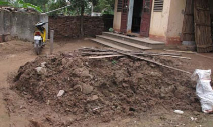 Chuyện lạ ở Hà Nội: Đào tung nhà để kiếm kho báu