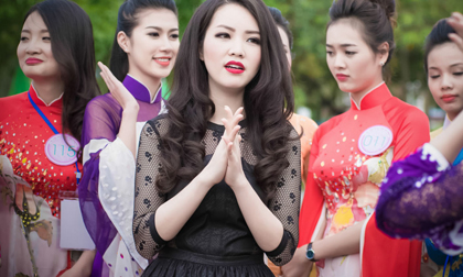 Á hậu Thụy Vân xinh đẹp làm giám khảo Hoa khôi Hạ Long