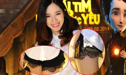 Hà Min mặc quần ren cũn cỡn như đồ ngủ dự họp báo phim