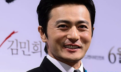 Chết đứ đừ với nụ cười "say tình" của Jang Dong Gun