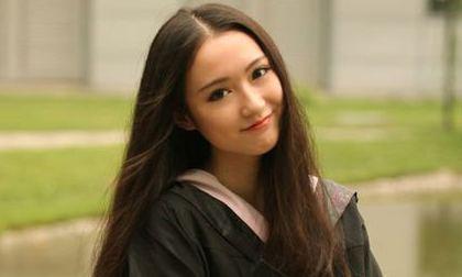 Chao đảo vì nụ cười ngọt ngào của hoa khôi giảng đường