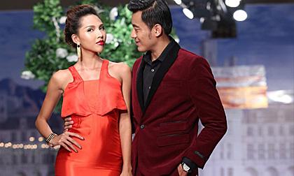 Minh Triệu đẹp quyến rũ bên dàn trai trẻ