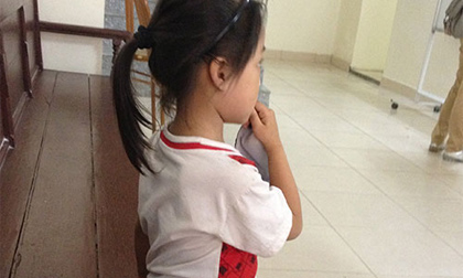 'Bố ơi, mẹ cặp bồ rồi'