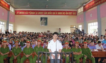Tử hình kẻ sát nhân giết người man rợ bằng búa bổ củi